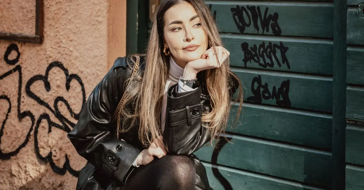 Come creare un look elegante con pochi accessori chiave