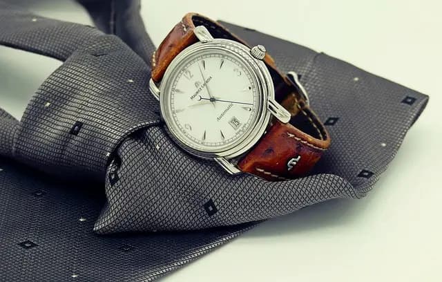 10 accessori eleganti da avere nel tuo guardaroba