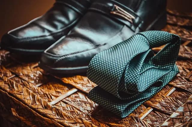 10 Accessori Chic da Avere nel Tuo Guardaroba Elegante