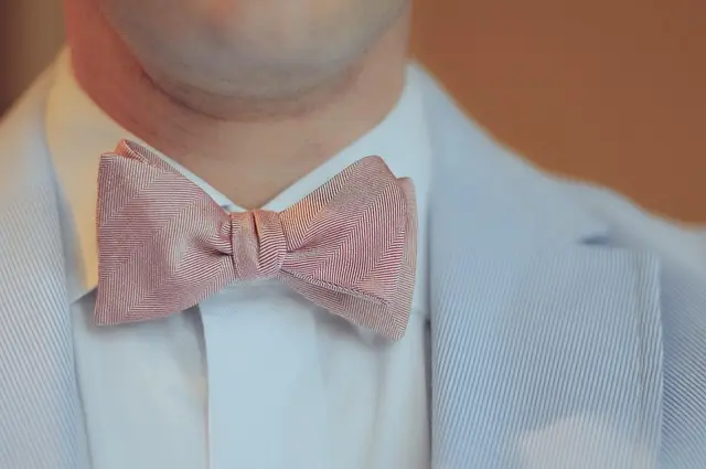 Come scegliere l'accessorio ideale per ogni look elegante