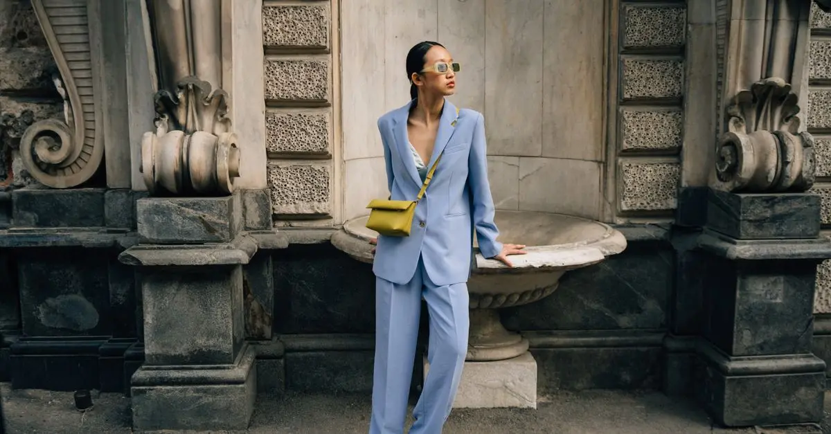 Come scegliere il tailleur ideale per ogni evento