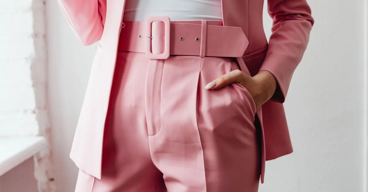 Come abbinare i colori per un look elegante e sofisticato