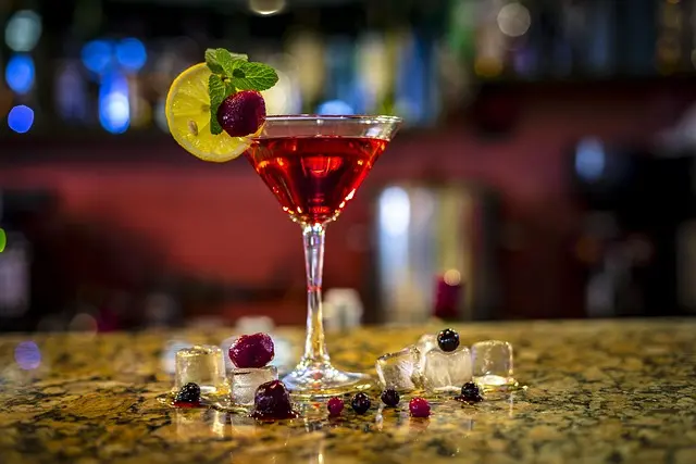 Come scegliere l'abito da cocktail ideale per ogni occasione