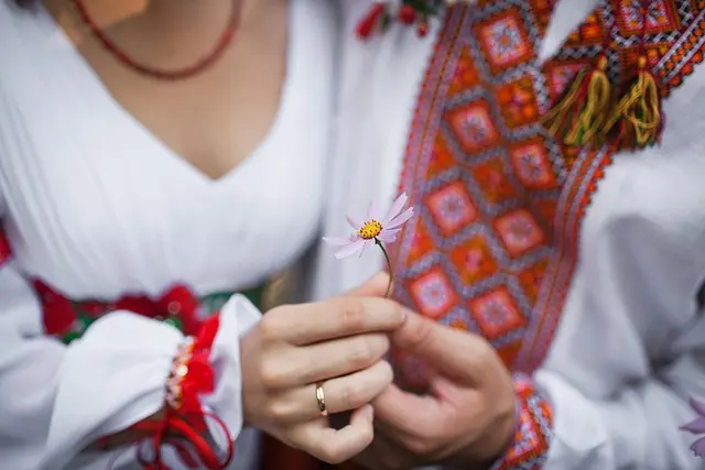 Come scegliere il look perfetto per un matrimonio elegante