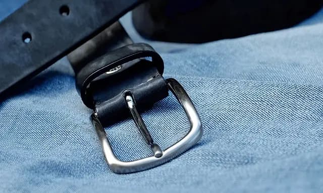 Come scegliere il giusto abbinamento di scarpe e vestiti