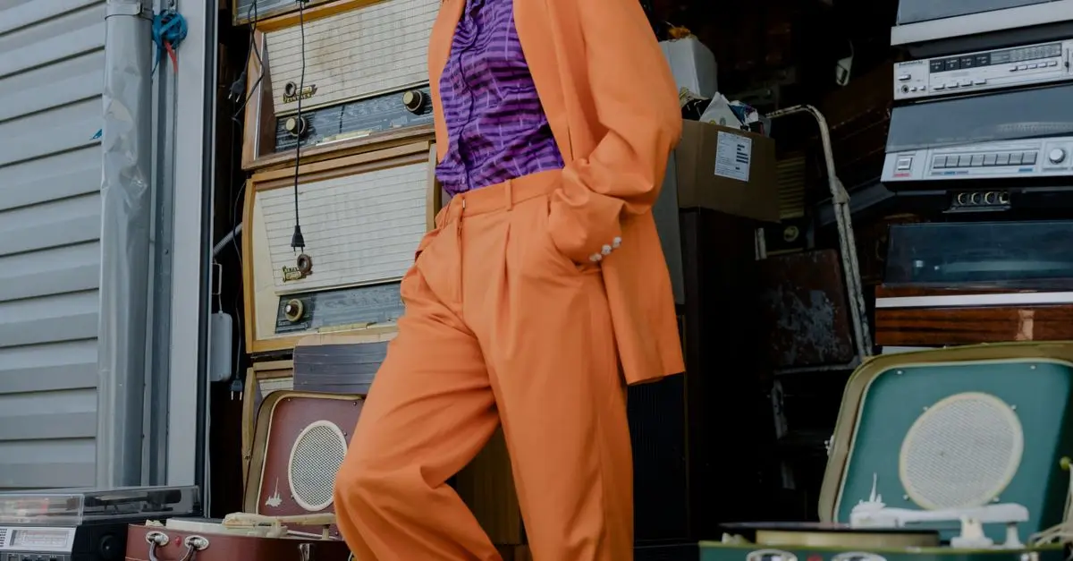 Come abbinare i colori per un look elegante e sofisticato