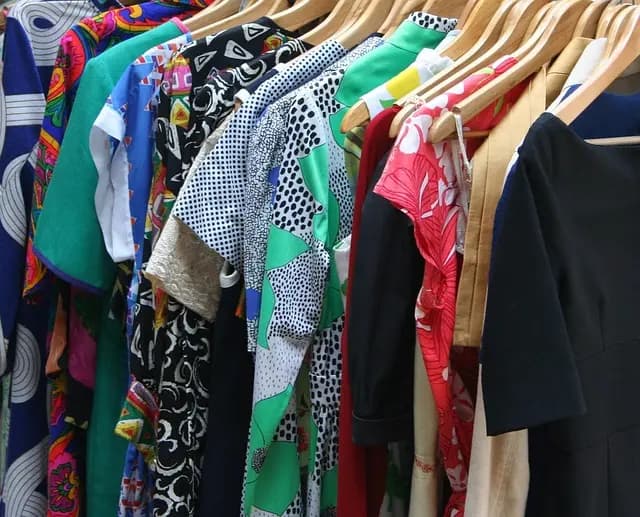 10 capi must-have per un guardaroba elegante e versatile