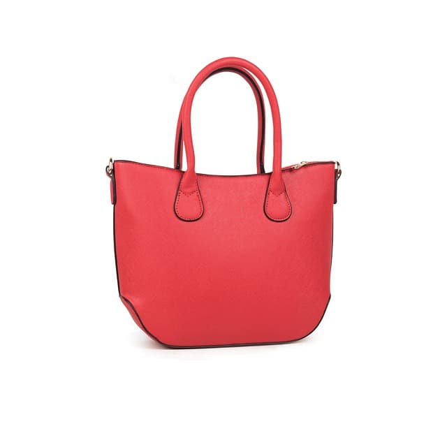 I 10 accessori must-have per un look elegante e versatile