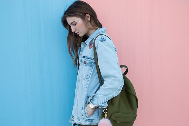 Come scegliere gli accessori giusti per il tuo outfit